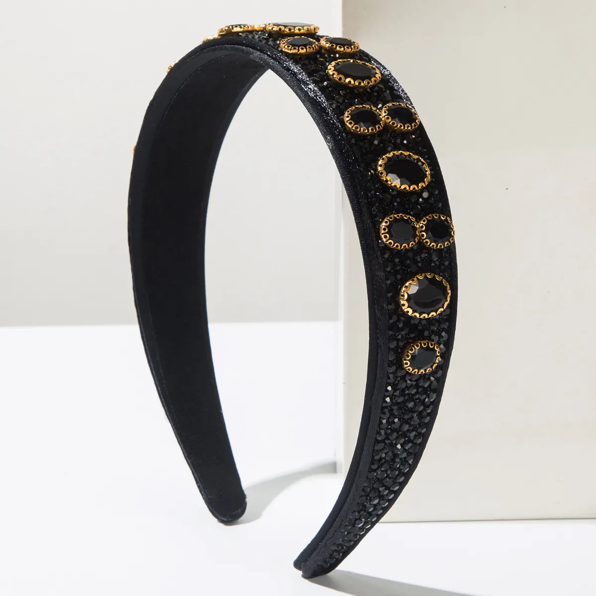 Femmes Bande De Cheveux Rond Rétro Style Moderne Cristal Artificiel Chiffon Diamant Bande De Cheveux display picture 4