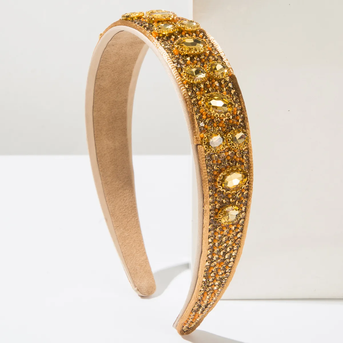 Mujeres Banda Para El Cabello Ronda Retro Estilo Moderno Cristal Artificial Tela Diamante Banda Para El Cabello display picture 6