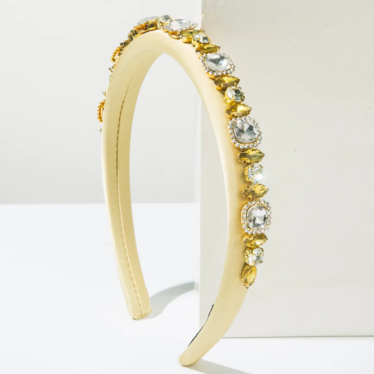 Women's Round Simple Style Cloth Diamond Hair Band display picture 5