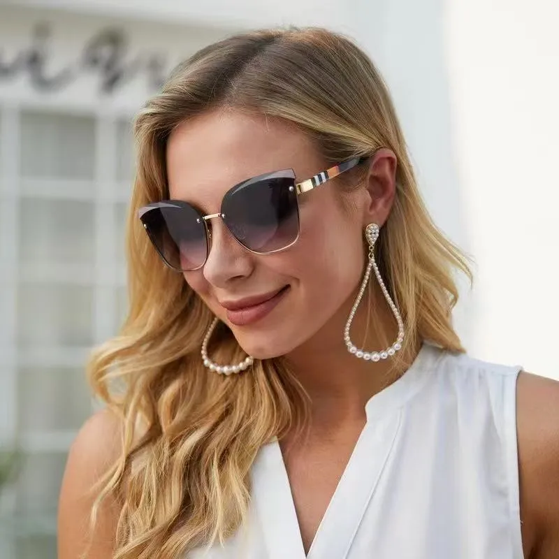 Cat Eye Geometric Pc Frameless Women's Sunglasses display picture 3