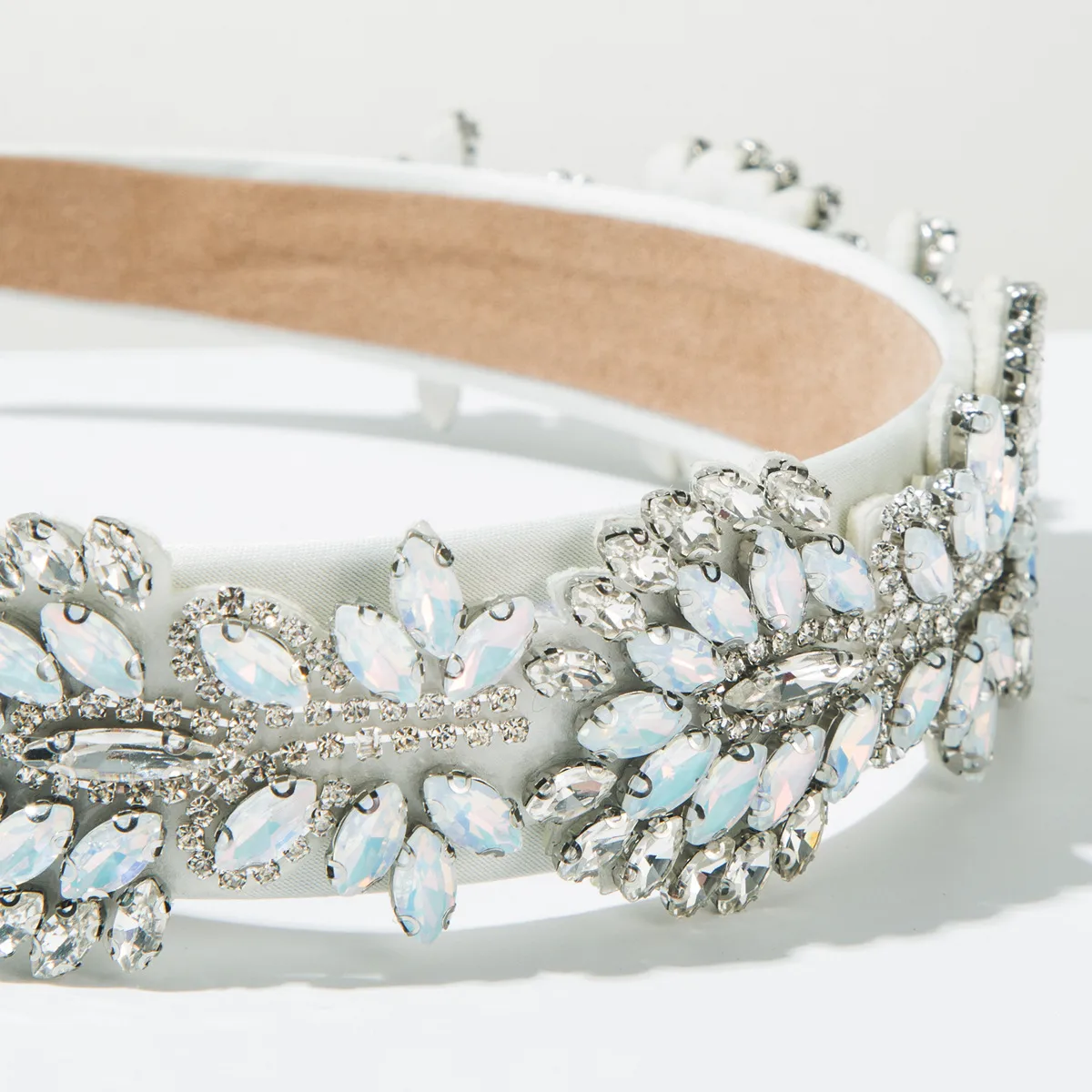 Women's Leaves Modern Style Simple Style Cloth Glass Hair Band display picture 12
