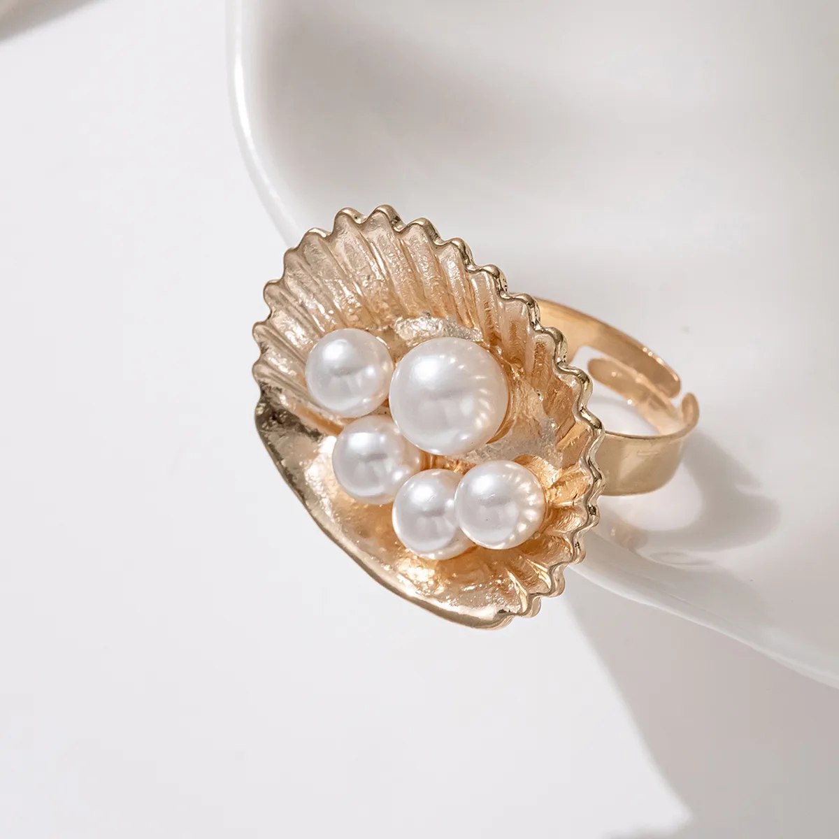 Décontractée Classique Style Vintage Alliage Rond Ciel Étoilé Perle Femmes Anneau Ouvert display picture 6