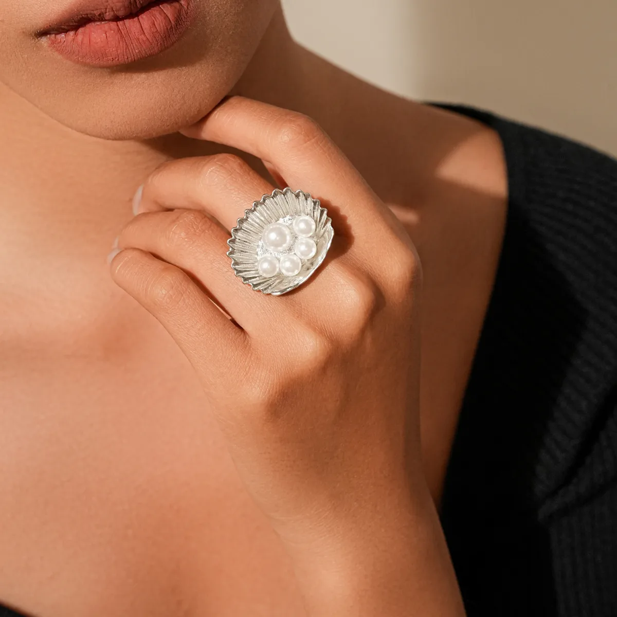 Casual Classical Vintage Style Alloy Round Starry Sky Pearl Women's Open Rings display picture 9