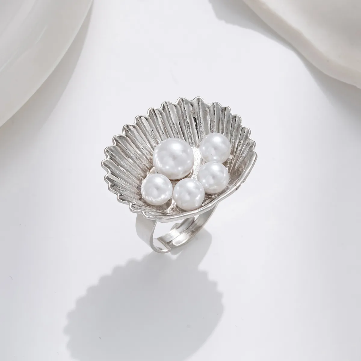 Casual Classical Vintage Style Alloy Round Starry Sky Pearl Women's Open Rings display picture 12