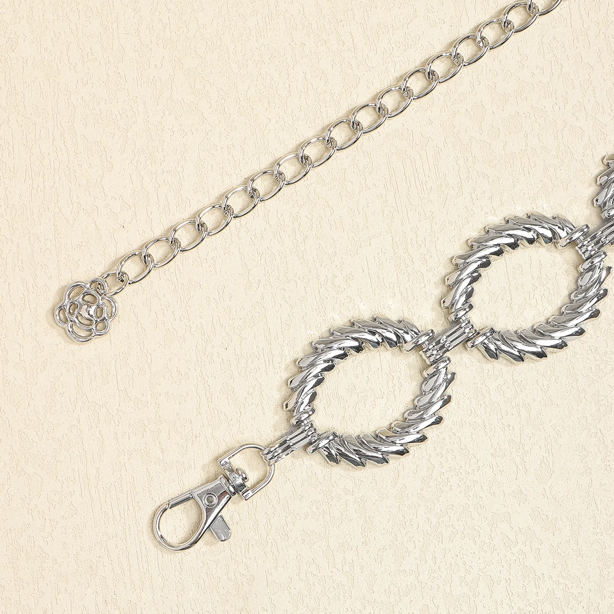 Femmes Élégant De Base Style Vintage Alliage Alliage Chaîne Chaîne Ceintures display picture 11