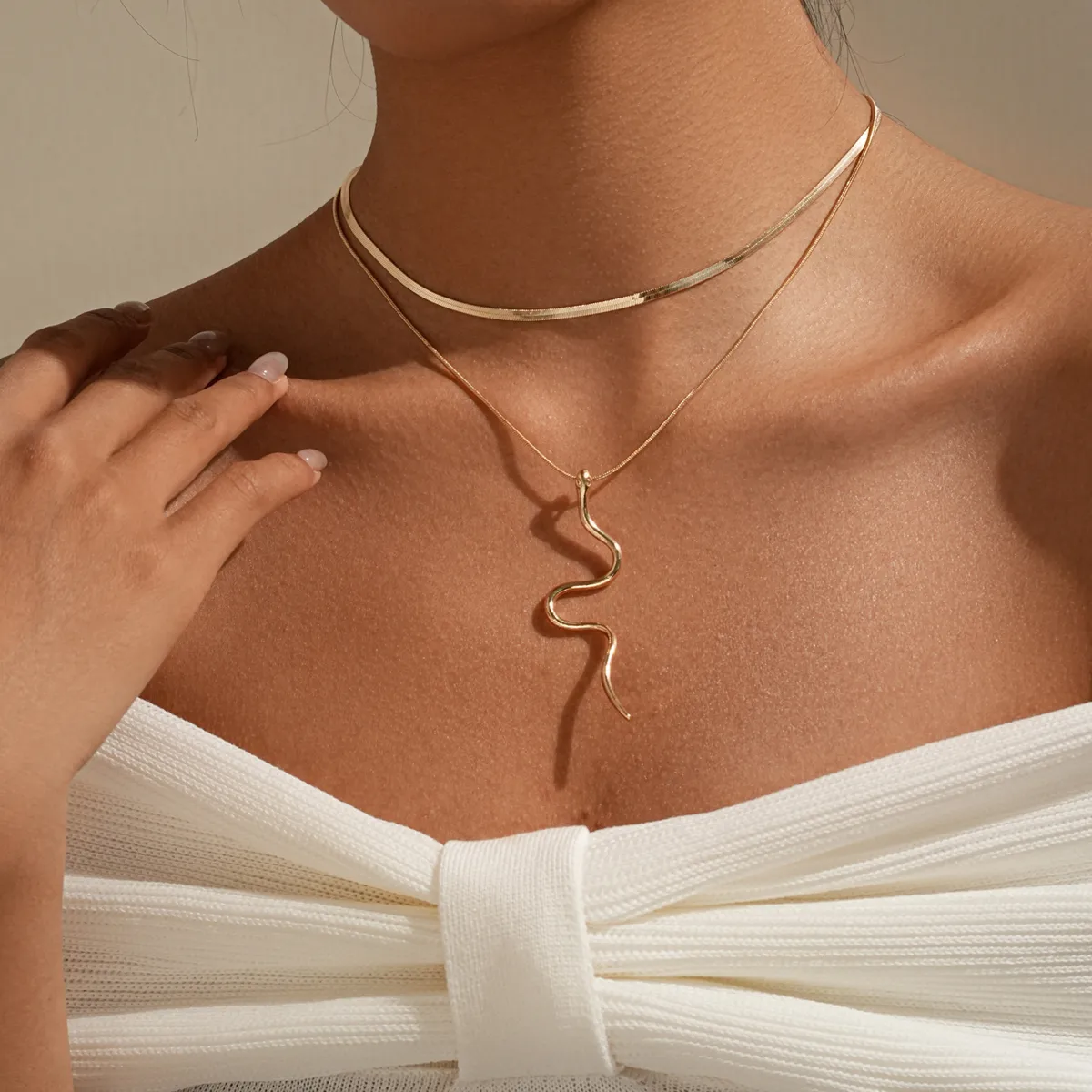 Snake Vintage Style Lady Shiny Alloy Double Layer Necklaces Wholesale display picture 3