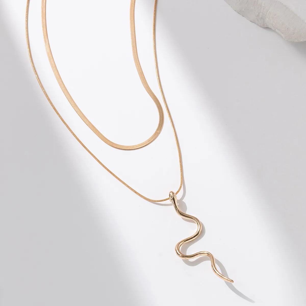 Snake Vintage Style Lady Shiny Alloy Double Layer Necklaces Wholesale display picture 5