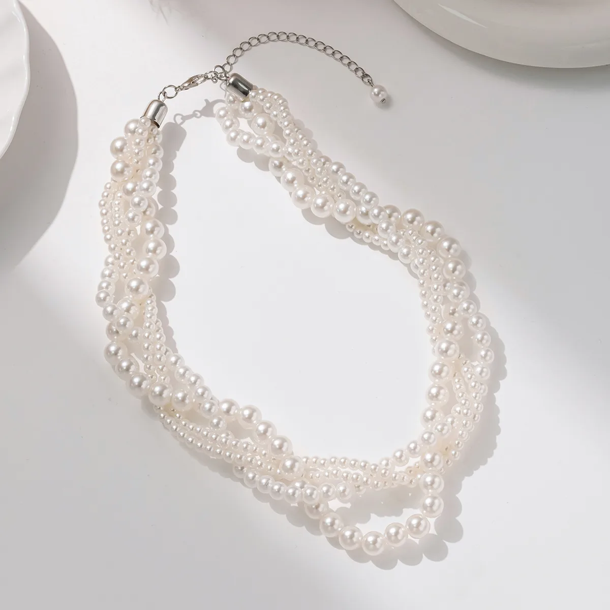 Rond Luxueux Femme Brillant Perlé Collier De Gros display picture 5