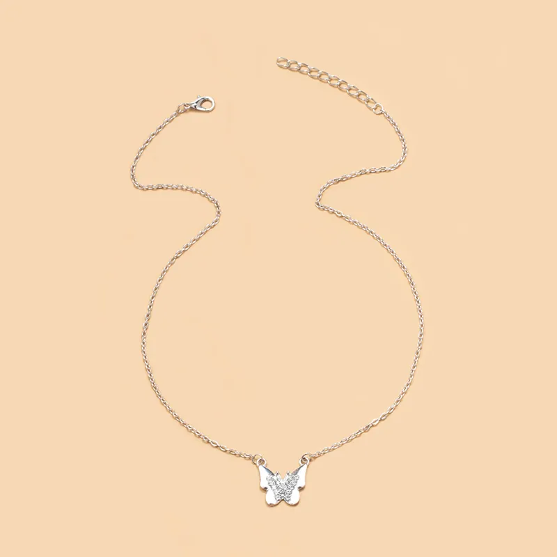 Butterfly Vintage Style Simple Style Shiny Alloy Pendant Necklace Wholesale display picture 1