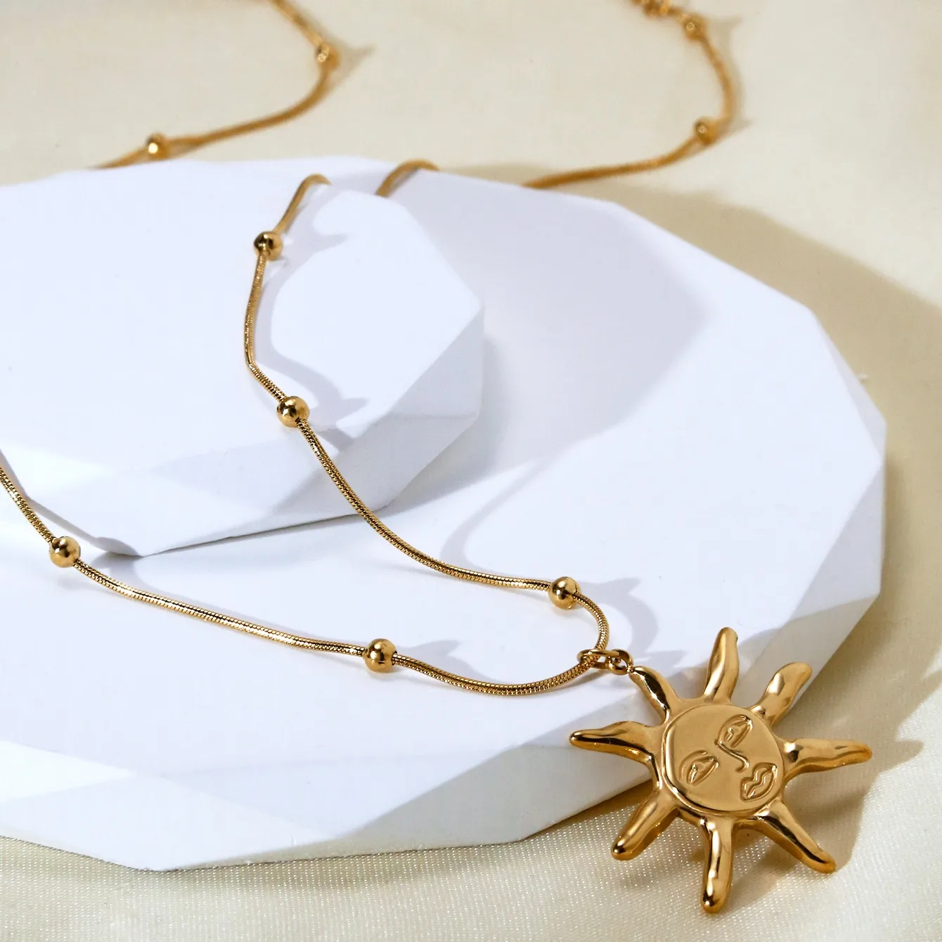 Sun Elegant Lady 304 Stainless Steel 18K Gold Plated Pendant Necklace Lobster Trigger Clasp Closure display picture 5