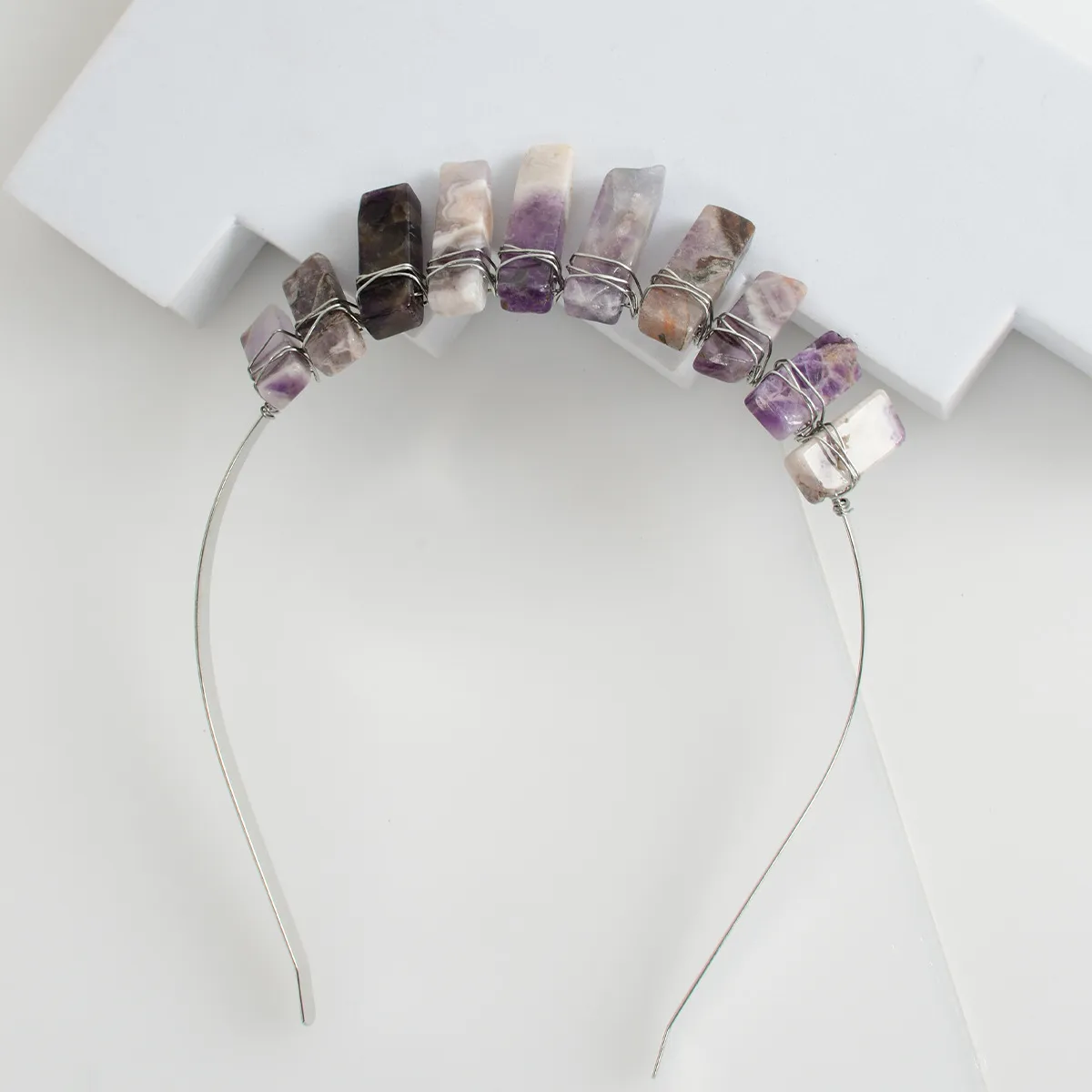 Femmes Géométrique Couleur Unie Rétro Pastorale Alliage Gemme Bande De Cheveux display picture 2