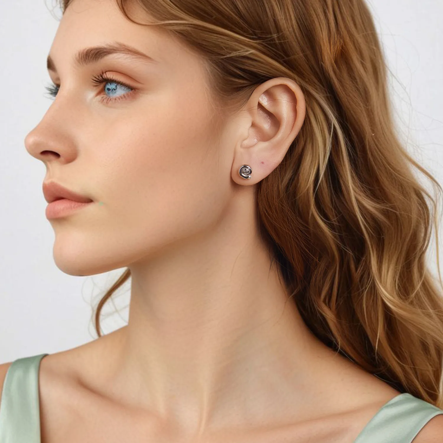 1 Pair 925 Sterling Silver Zircon Conch Small Stud Earrings display picture 6