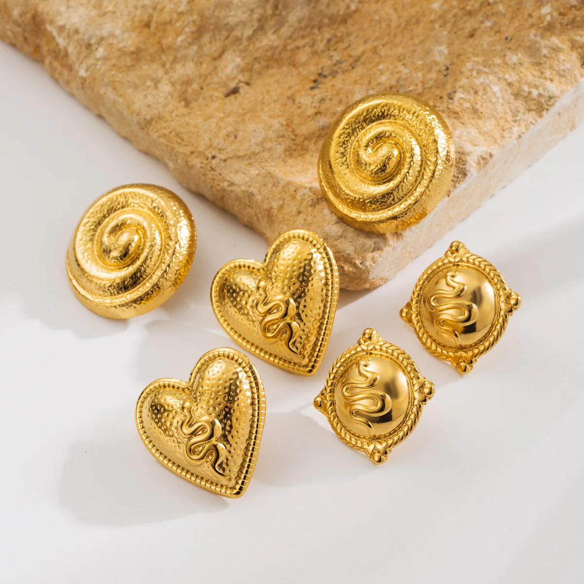 1 Paire Couleur Unie Style Moderne Style De Luxe À Prix Abordable Acier Inoxydable 304 Placage Boucles D'Oreilles display picture 5