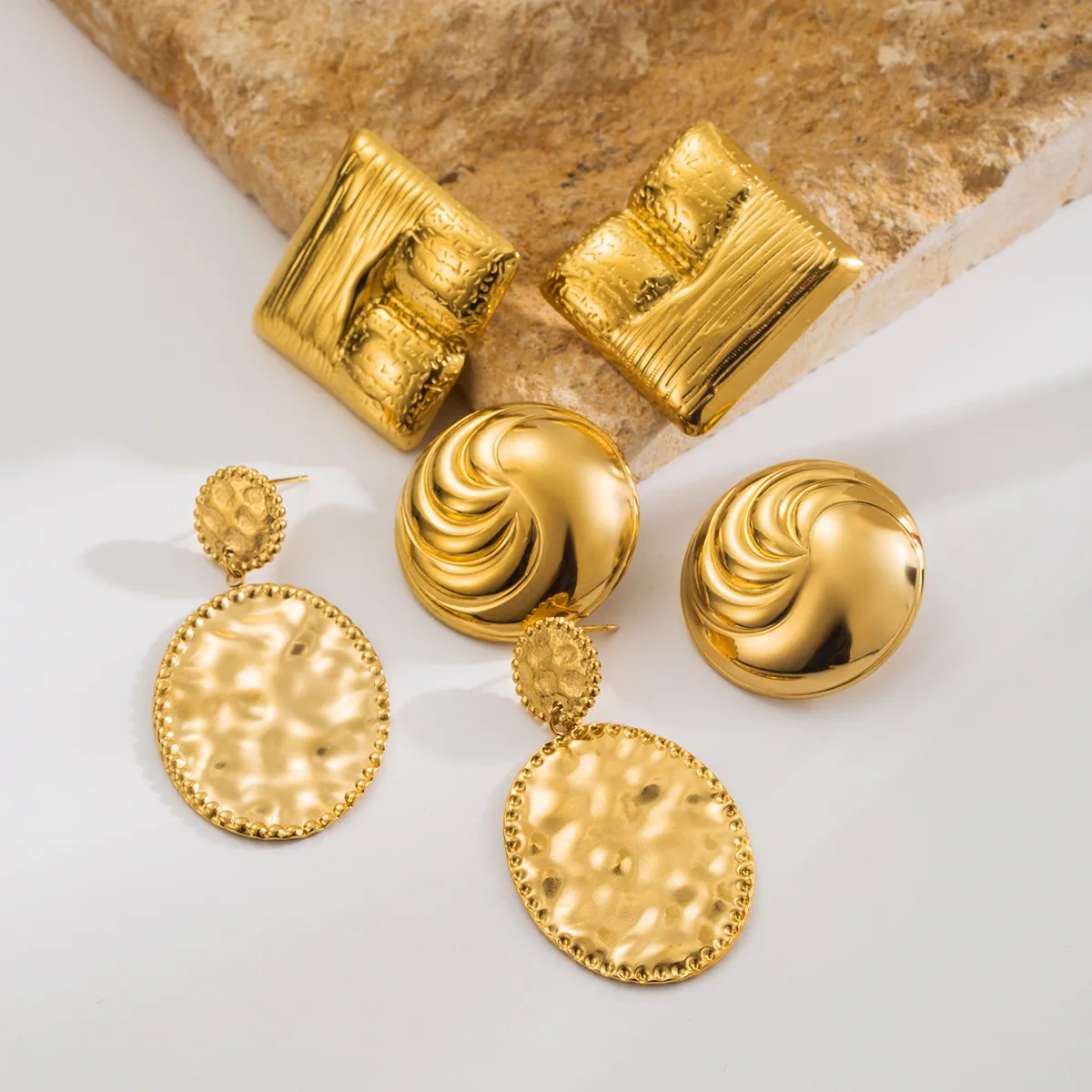 1 Paire Couleur Unie Exagéré Brillant Acier Inoxydable 304 Placage Boucles D'oreilles display picture 5