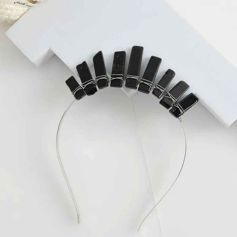 Women's Solid Color Classical Pastoral Gem Iron Hair Band display picture 3