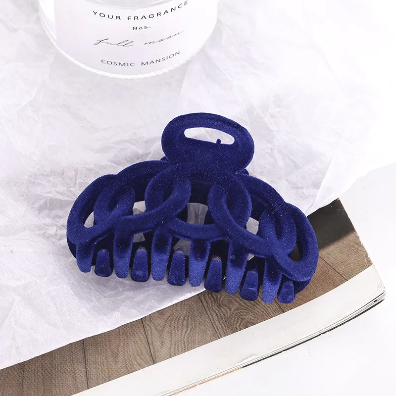 Women's Solid Color Elegant Plastic/Resin Hair Claws display picture 3
