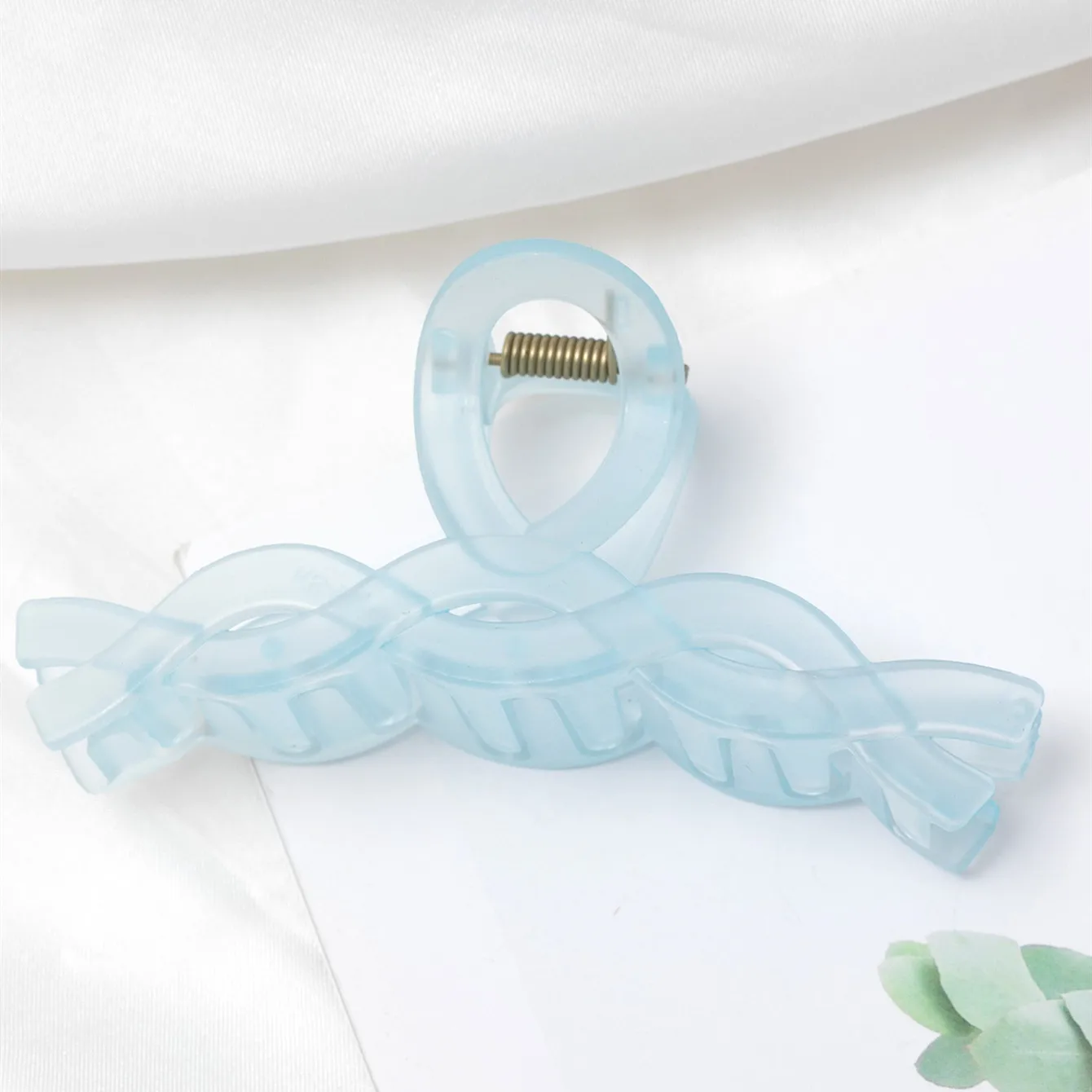 Women's Solid Color Elegant Plastic/Resin Hair Claws display picture 7