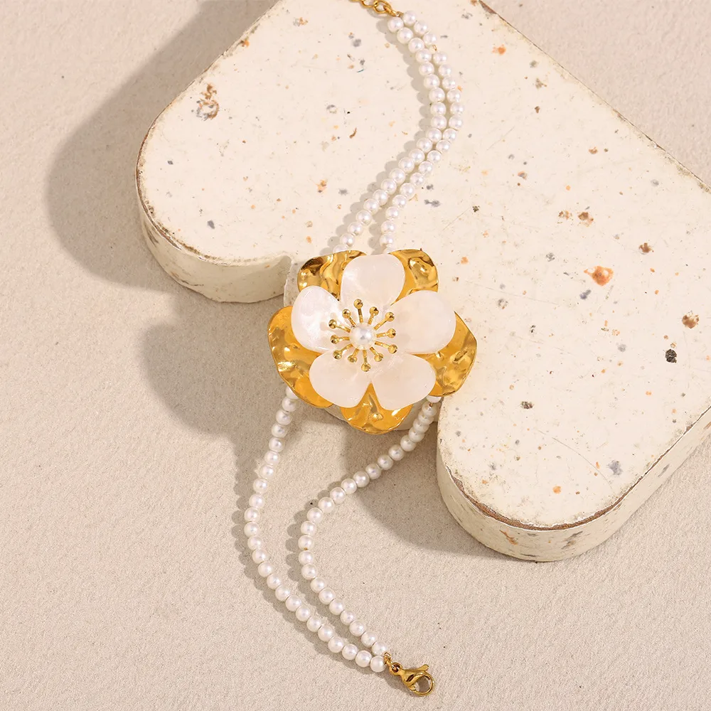Flor Elegante Lindo Acero Inoxidable 304 Perla De Imitación Pulsera Venta Al Por Mayor display picture 3