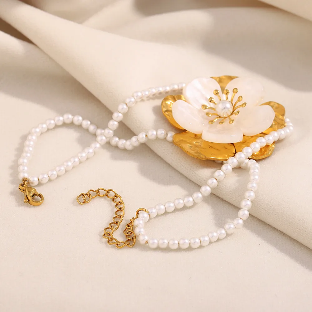 Flor Elegante Lindo Acero Inoxidable 304 Perla De Imitación Pulsera Venta Al Por Mayor display picture 4