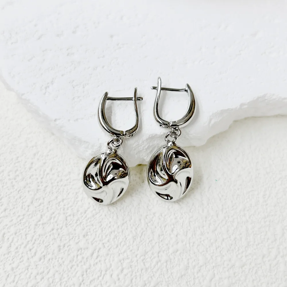 1 Paire Ovale Coeur Rouge Élégant Princesse Mignon Le Cuivre Plaqué Or 18K Placage Boucles D'oreilles display picture 2