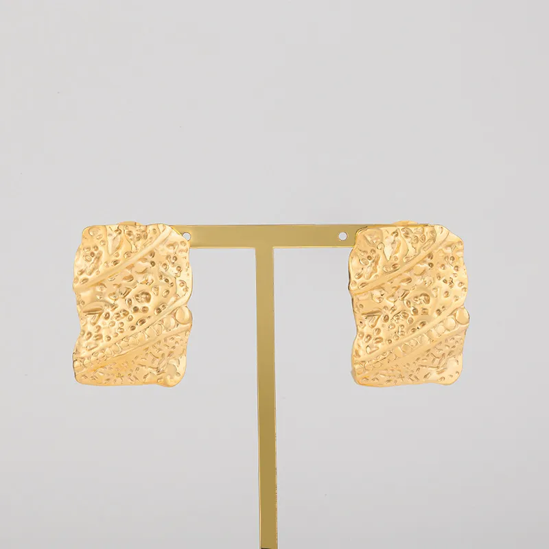 1 Pair Solid Color Forging Pattern Rectangle Elegant Lady Vacation 304 Stainless Steel 18K Gold Plated Plating Ear Studs display picture 4