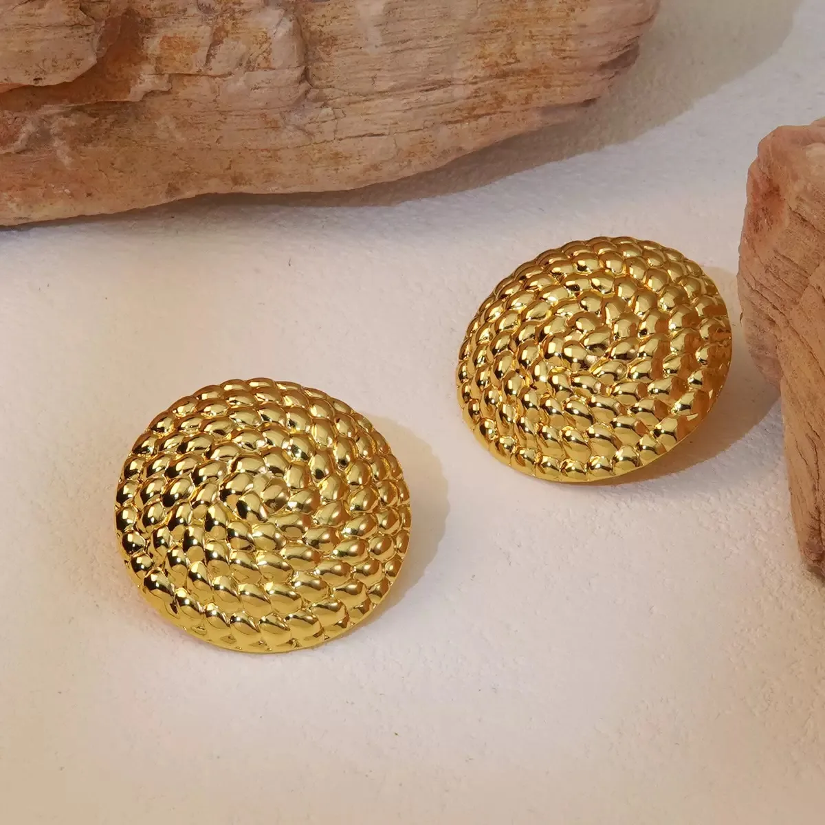 1 Pair Twist Solid Color Elegant Vacation Classic Style 304 Stainless Steel 18K Gold Plated Plating Ear Studs display picture 6