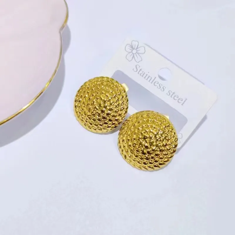 1 Paire Tourner Couleur Unie Élégant Vacances Style Classique Acier Inoxydable 304 Plaqué Or 18K Placage Boucles D'Oreilles display picture 2