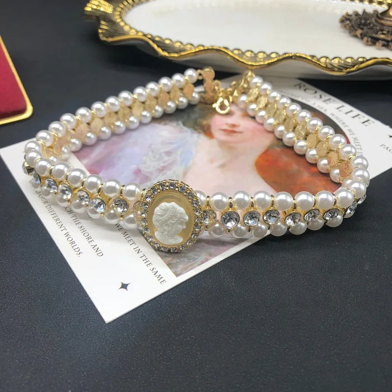 Elegant Vintage Style Wedding Artificial Gemstones Artificial Pearl Alloy Avatar Inlay Pearl Women's Jewelry Set display picture 12