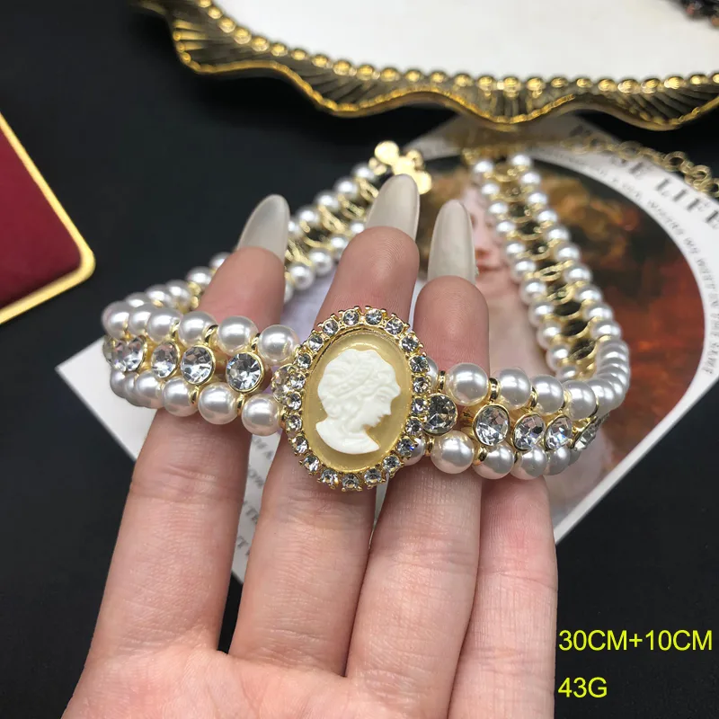 Elegant Vintage Style Wedding Artificial Gemstones Artificial Pearl Alloy Avatar Inlay Pearl Women's Jewelry Set display picture 11