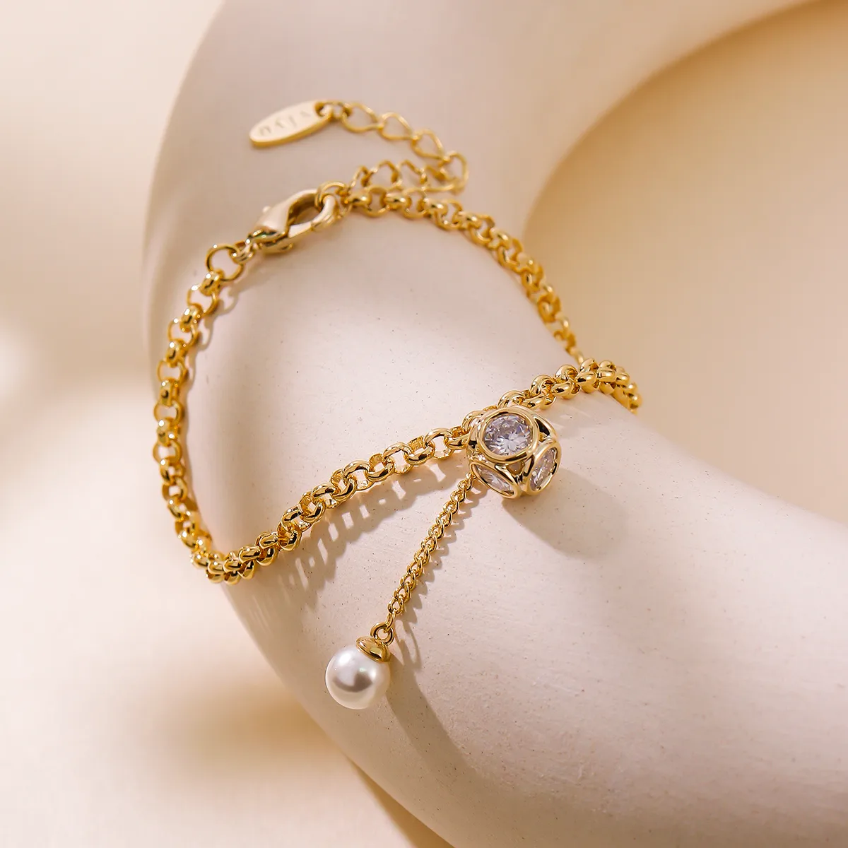 Forme De Cœur Classique Luxueux Romantique Le Cuivre Bracelets Fermeture À Boucle De Type Homard display picture 3