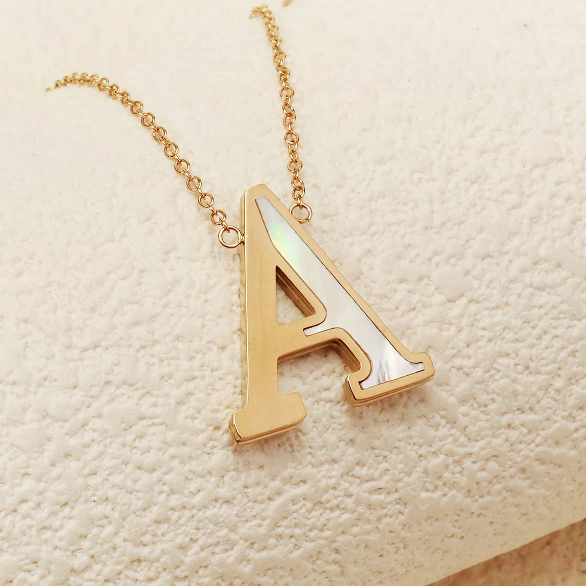 Letter Lady Classic Style Commute Shell 304 Stainless Steel Pendant Necklace Lobster Trigger Clasp Closure display picture 9