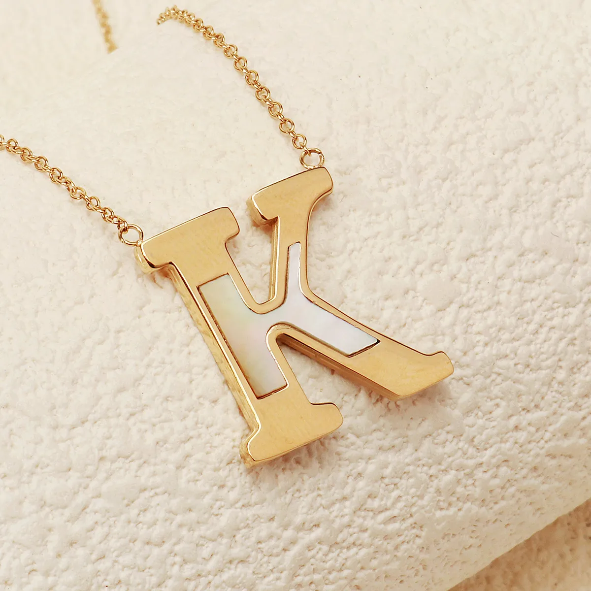 Letter Lady Classic Style Commute Shell 304 Stainless Steel Pendant Necklace Lobster Trigger Clasp Closure display picture 19