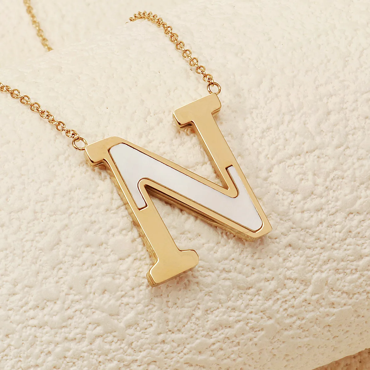 Letter Lady Classic Style Commute Shell 304 Stainless Steel Pendant Necklace Lobster Trigger Clasp Closure display picture 22