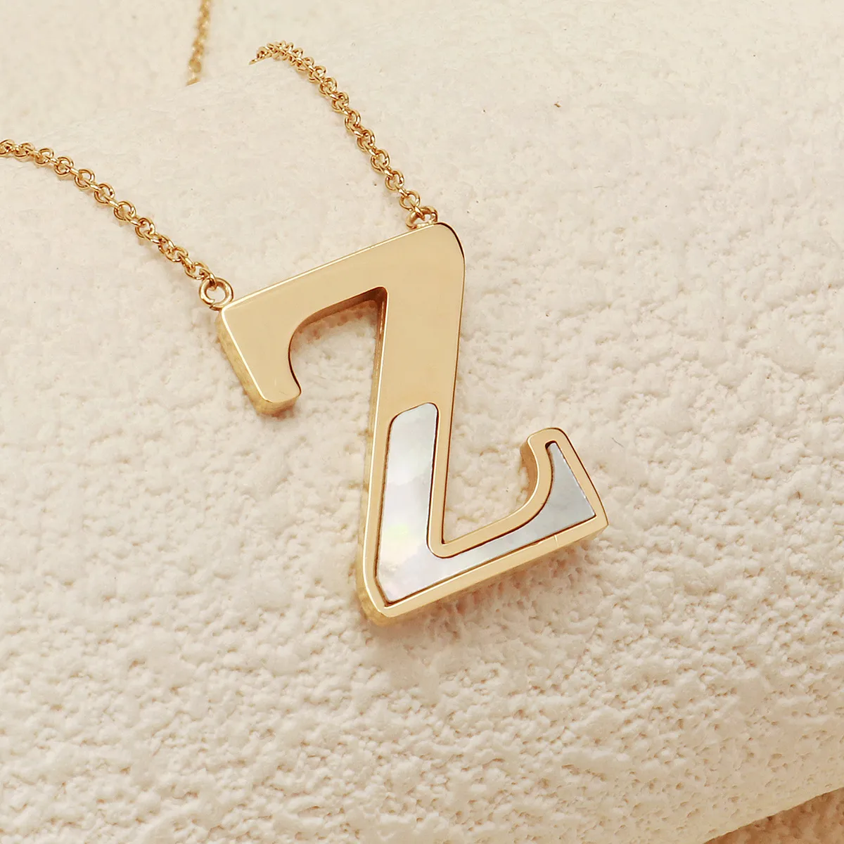 Letter Lady Classic Style Commute Shell 304 Stainless Steel Pendant Necklace Lobster Trigger Clasp Closure display picture 29