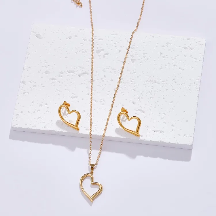 Casual Glam Lady 304 Stainless Steel Geometric Heart Shape K Gold Plated Women's Jewelry Set display picture 1