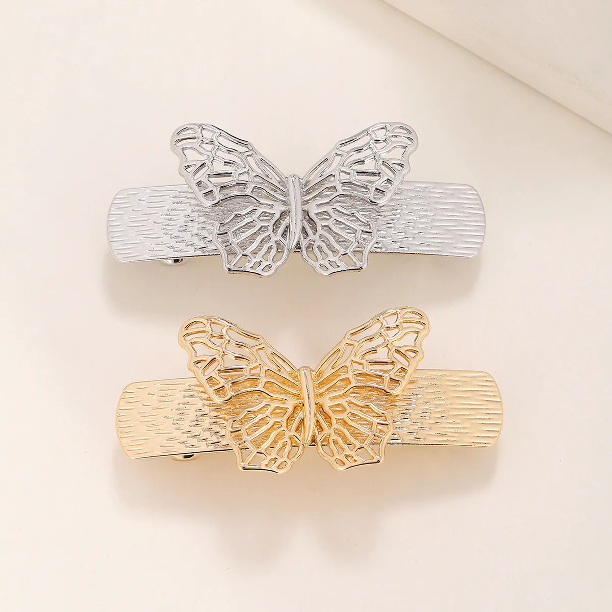 Mujeres Mariposa Elegante Señora Aleación Pinza Para El Cabello display picture 3