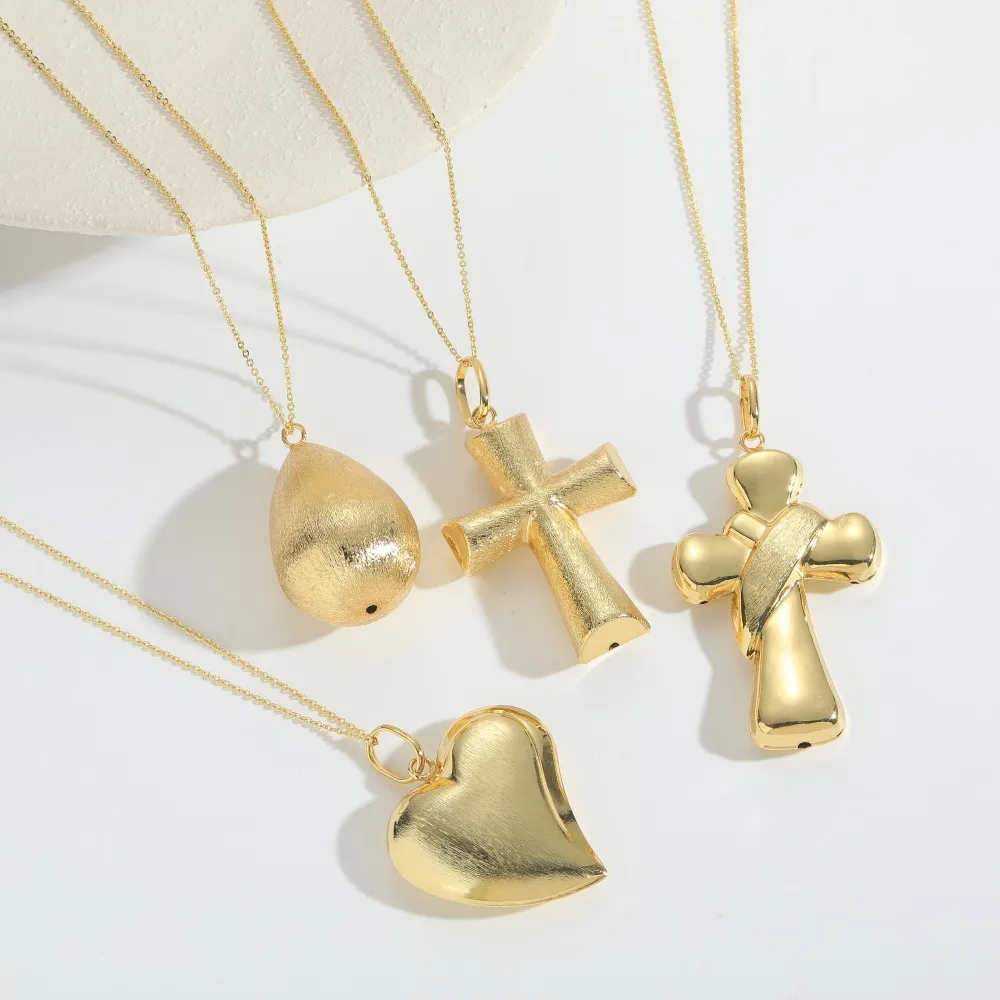 Cruzar Forma De Corazón Casual Estilo Clásico Cobre Chapado En Oro De 14 Quilates. Collar Colgante Pulido Cierre Con Gatillo De Langosta display picture 2