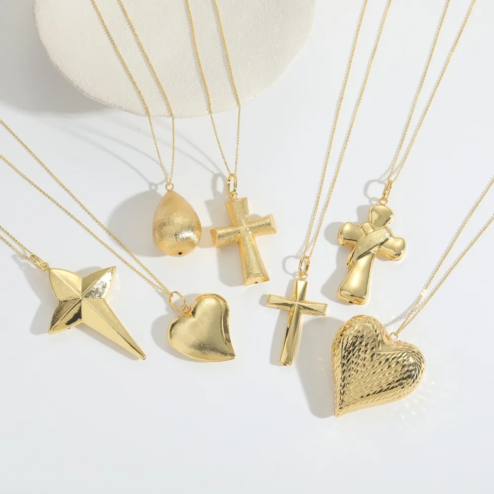 Cruzar Forma De Corazón Casual Estilo Clásico Cobre Chapado En Oro De 14 Quilates. Collar Colgante Pulido Cierre Con Gatillo De Langosta display picture 3