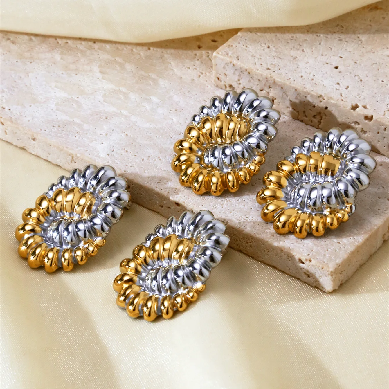 1 Pair Twist Elegant Lady Simple Style 304 Stainless Steel 18K Gold Plated Mixed Metal Ear Studs display picture 2