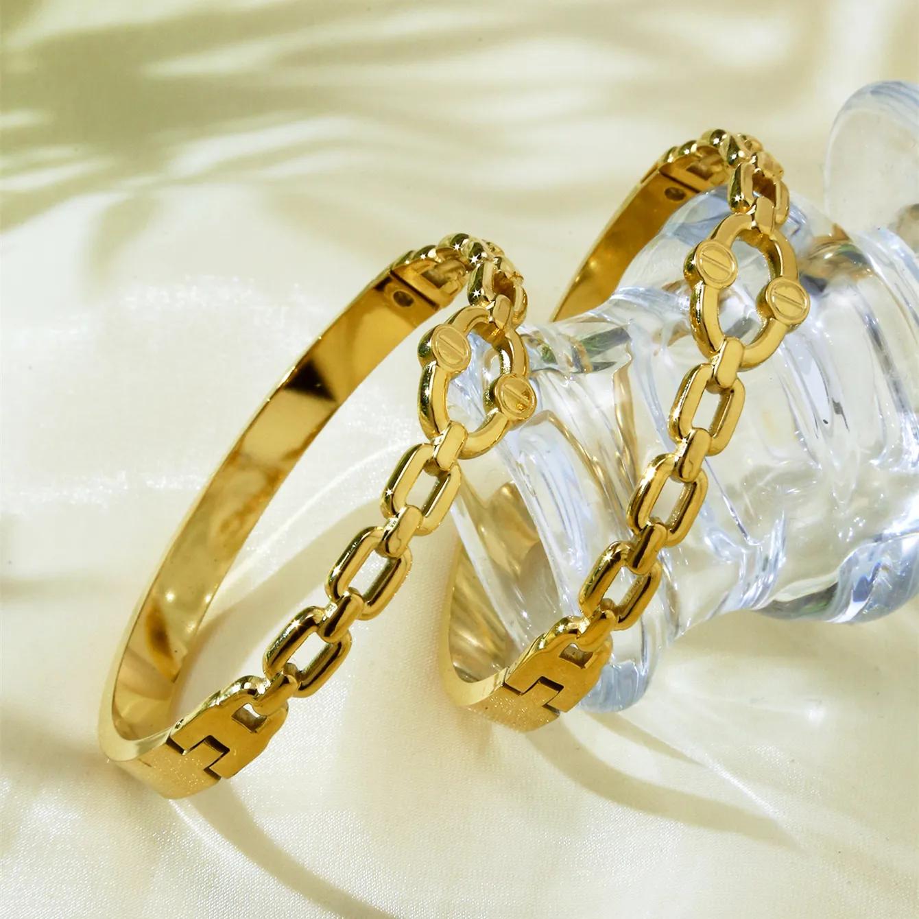 Lattice Elegant Lady Simple Style 18K Gold Plated 304 Stainless Steel Bangle In Bulk display picture 6