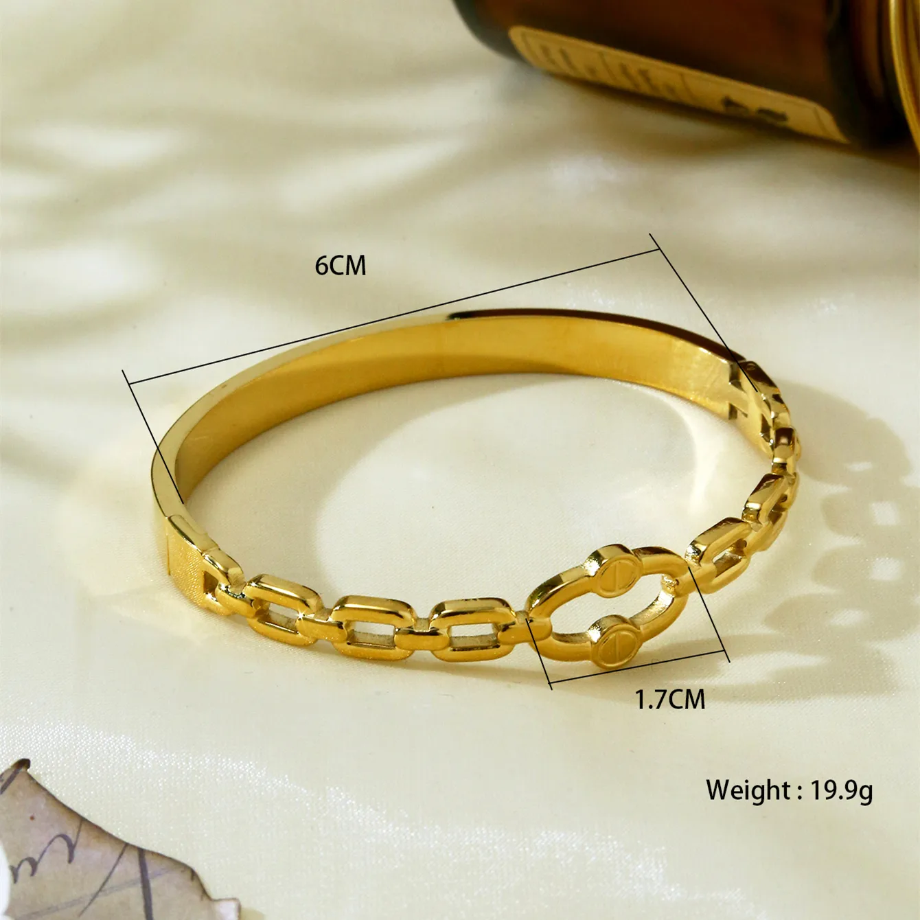 Lattice Elegant Lady Simple Style 18K Gold Plated 304 Stainless Steel Bangle In Bulk display picture 4