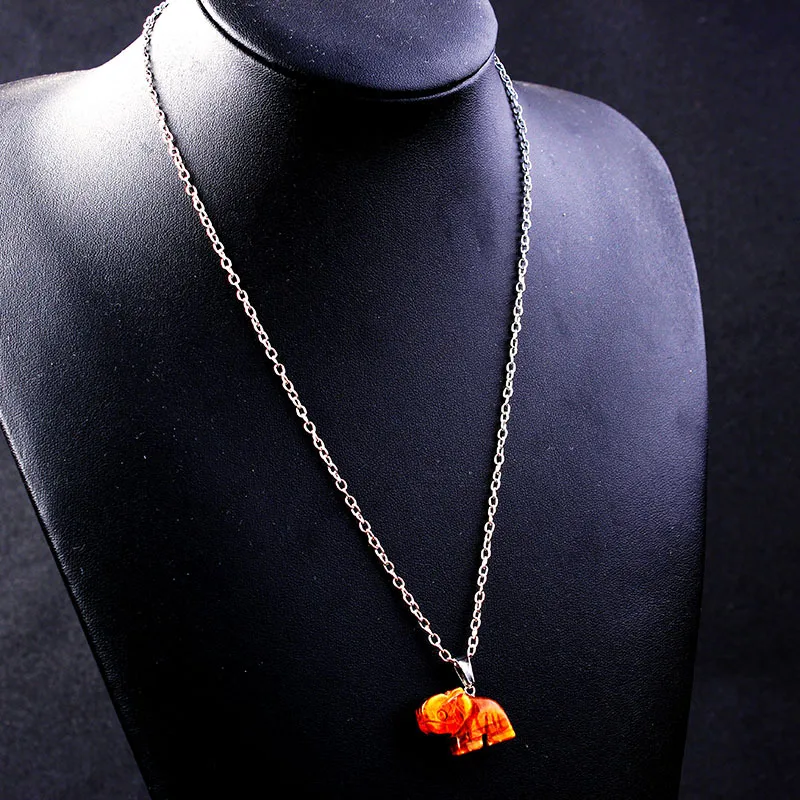 Elephant Retro Simple Style Alloy Crystal Pendant Necklace Wholesale display picture 16