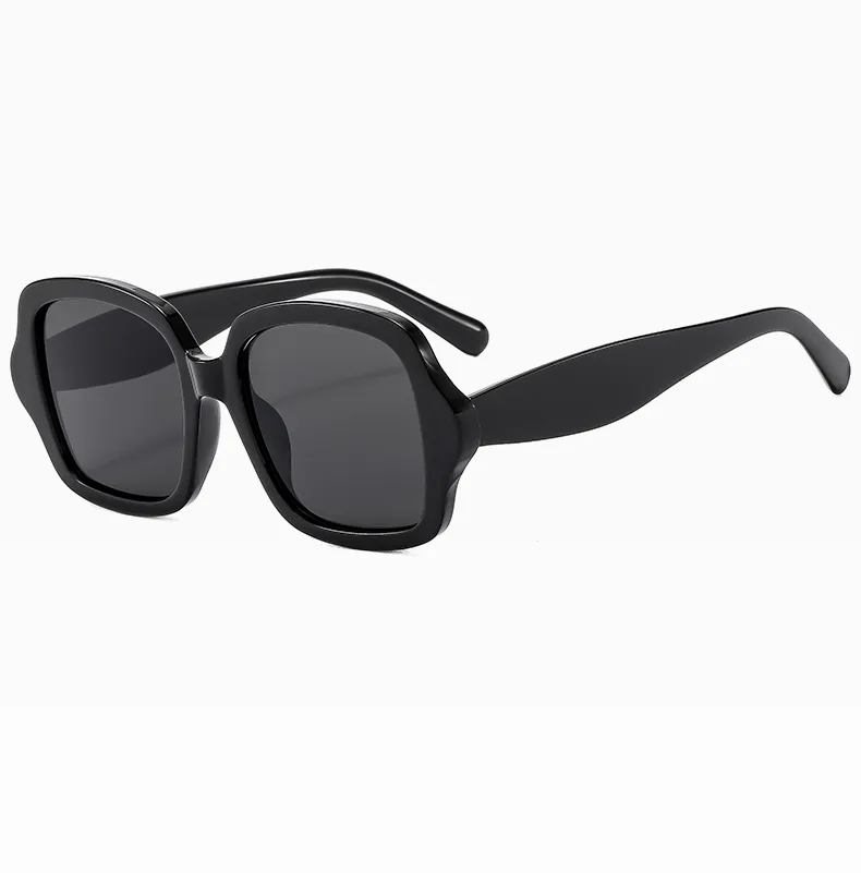 Square Casual Streetwear Glasses Pc Resin Gradient Tinted Lenses Full Frame Women's Sunglasses display picture 1