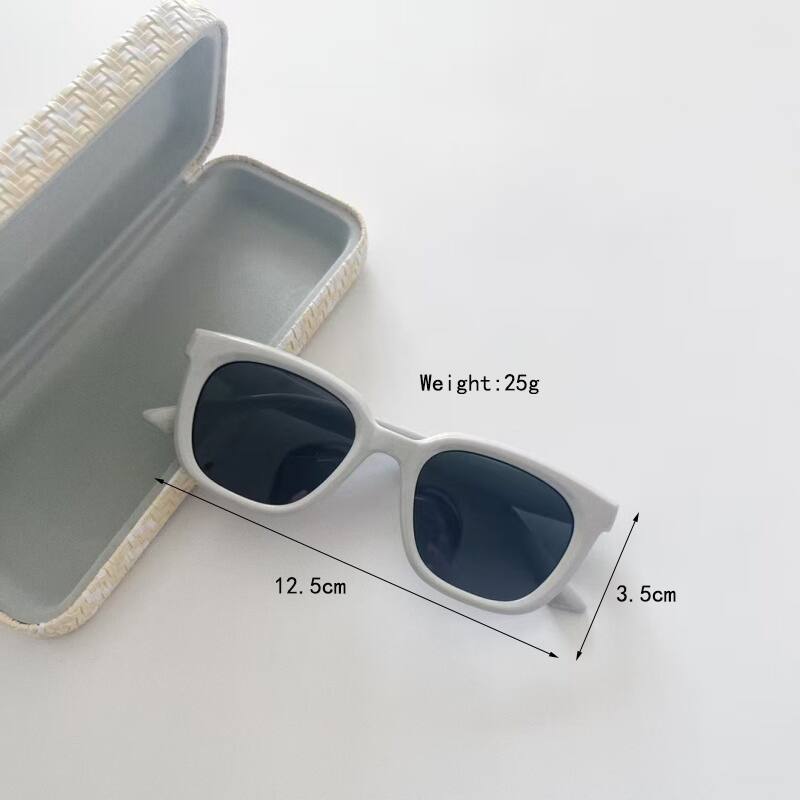 Cuadrado Casual Ropa De Calle Cuadrado Ordenador Personal Resina Lentes Tintados Con Degradado Fotograma Completo Gafas De Sol Para Niños display picture 4