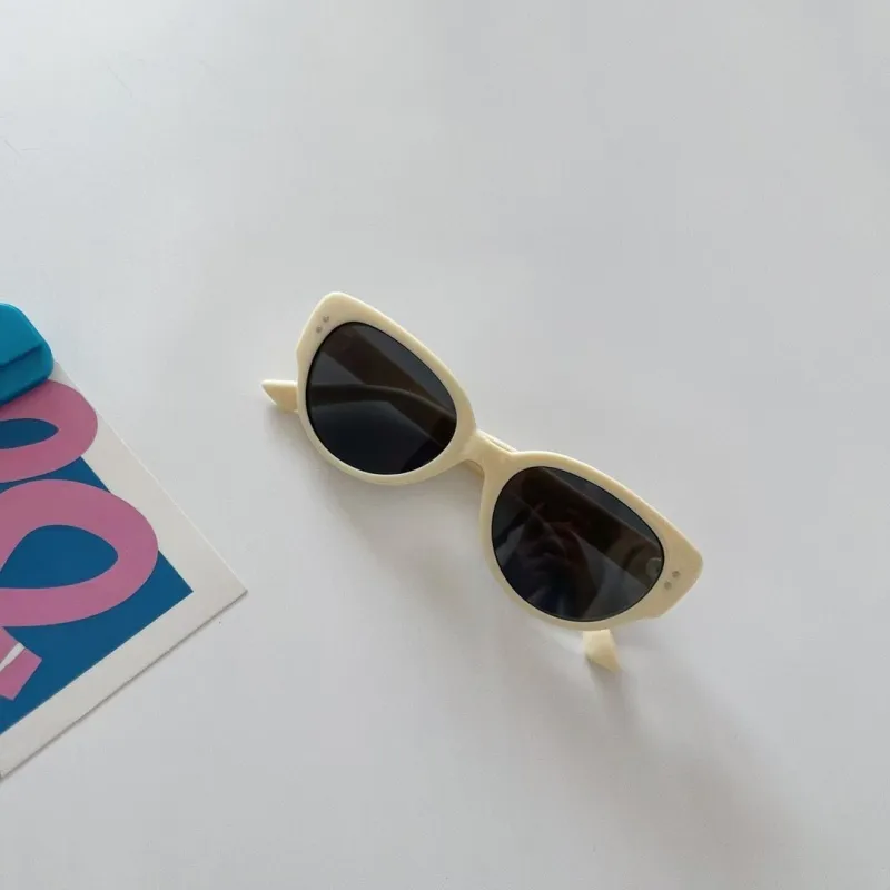 Round Frame Casual Elegant Oval Pc Resin Gradient Tinted Lenses Full Frame Kids Sunglasses display picture 6