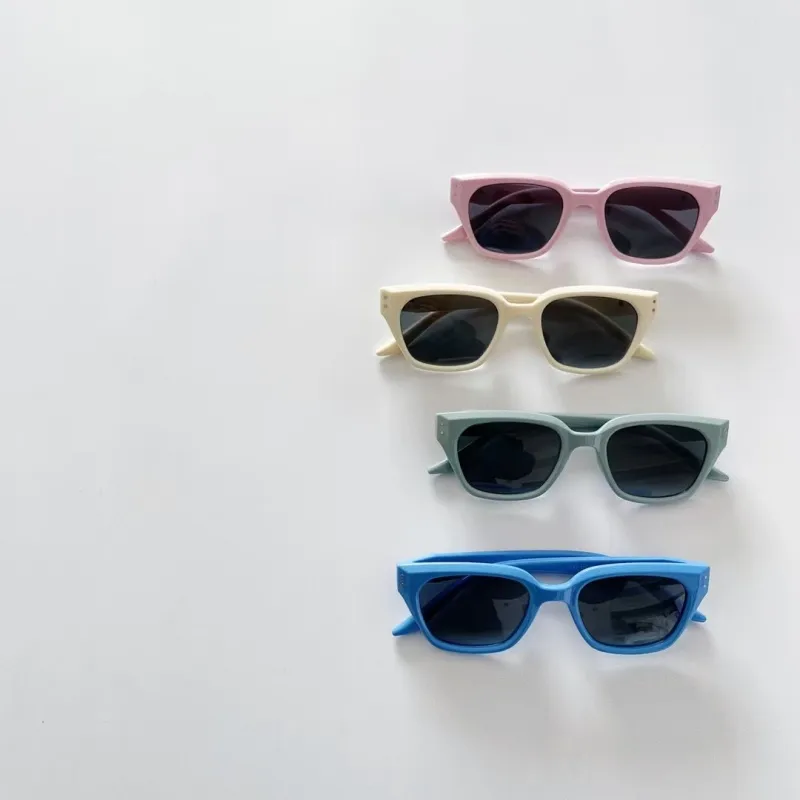 Cuadrado Casual Ropa De Calle Cuadrado Ordenador Personal Resina Lentes Tintados Con Degradado Fotograma Completo Gafas De Sol Para Niños display picture 1