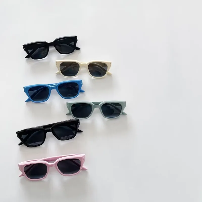Cuadrado Casual Ropa De Calle Cuadrado Ordenador Personal Resina Lentes Tintados Con Degradado Fotograma Completo Gafas De Sol Para Niños display picture 2