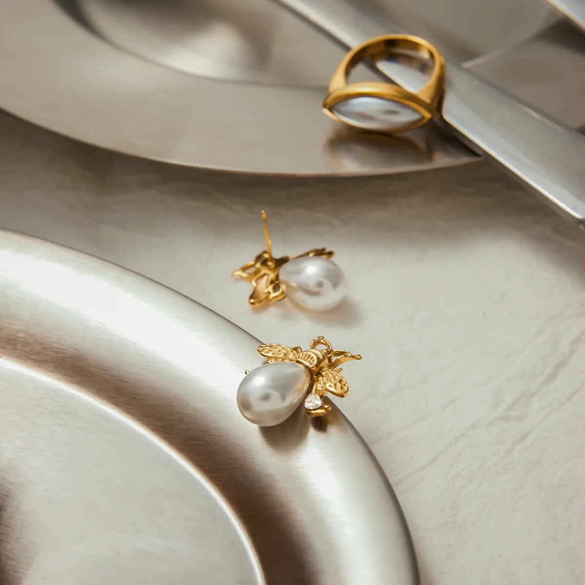 Abeja Casual Elegante Vacaciones Acero Inoxidable 316 Pendientes display picture 7