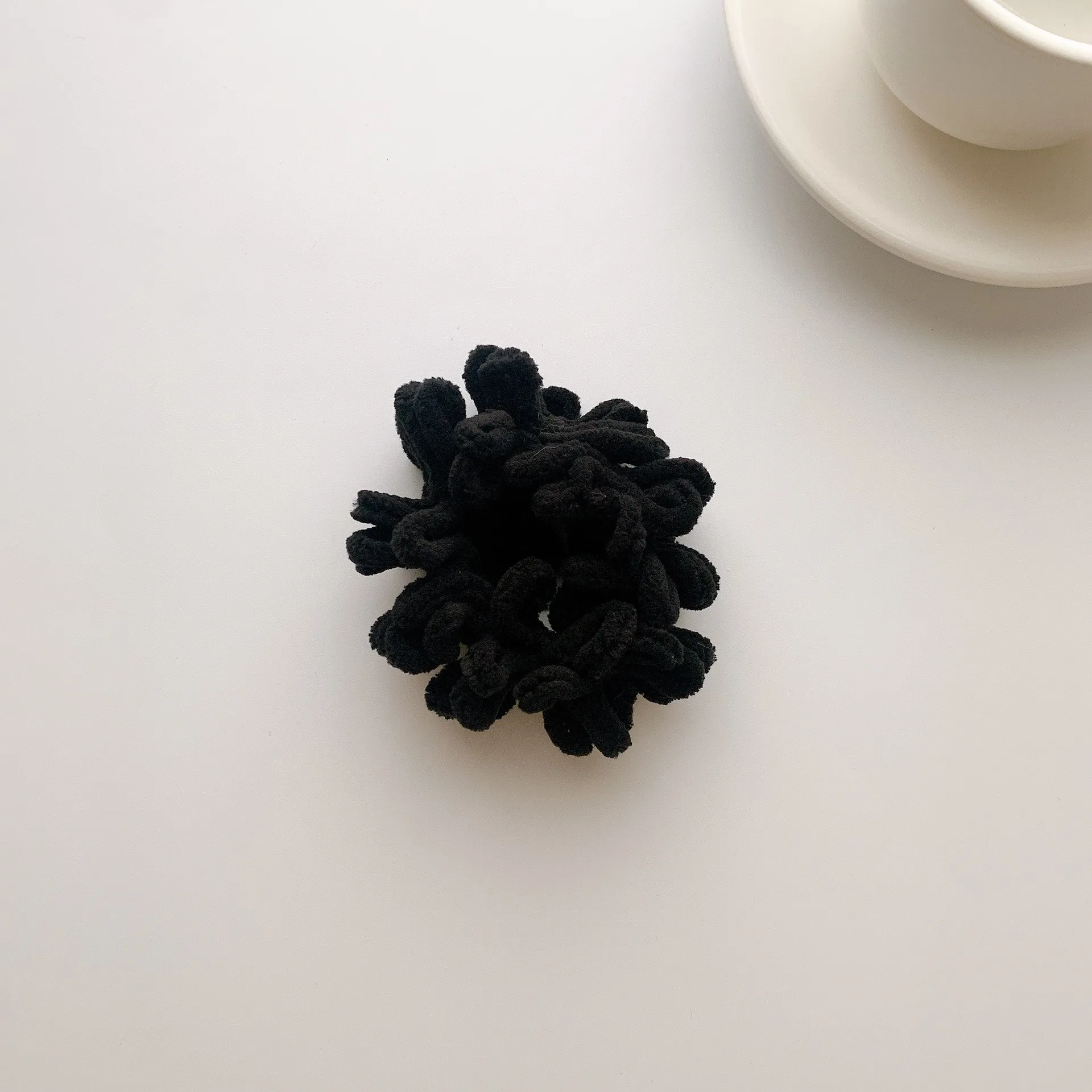 Croix-Frontière Chaude Barrettes Lait Thé Couleur Accessoires De Cheveux Simple Géométrique Requin Clip Tête Arrière Updo Pince À Cheveux Barrettes En Gros display picture 11