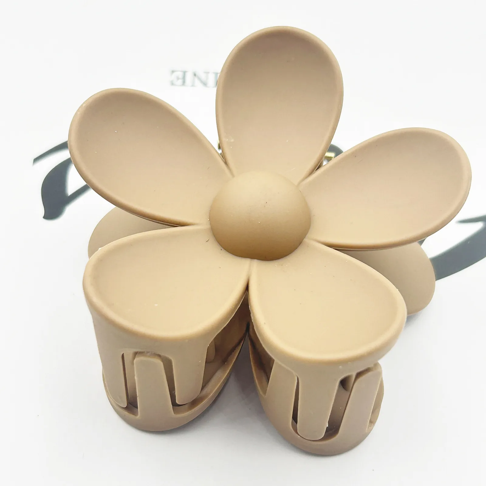 Pinza De Pelo De Flor Esmerilada Transfronteriza, Broche De Pelo Para Parte Posterior De La Cabeza, Broche De Pelo Para Cola De Caballo, Broche De Tiburón De Alto Grado Al Por Mayor display picture 13